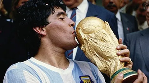 亚青赛巅峰对决：暗流涌动的较量，深藏的实力还是精心设计的陷阱？